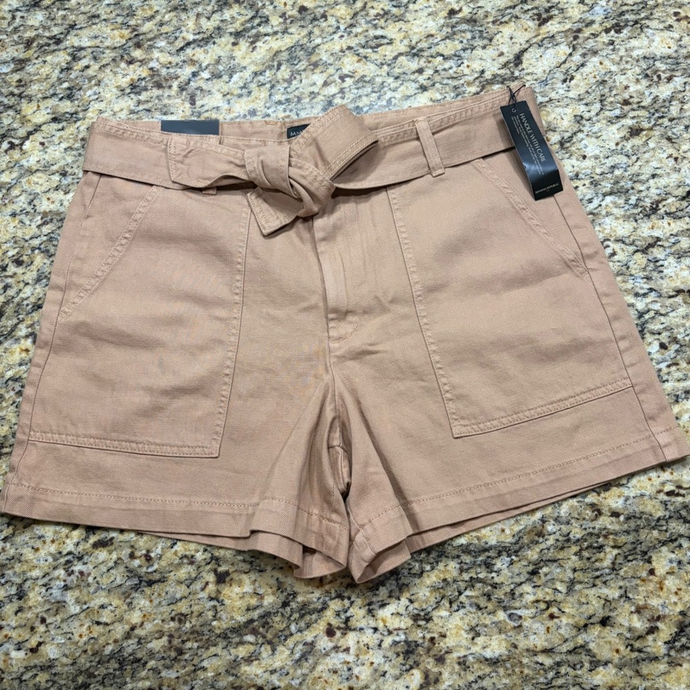 NEW Banana Republic Womens Tan Tie Waist Utility Shorts 4 Inch Inseam Size 14 ws